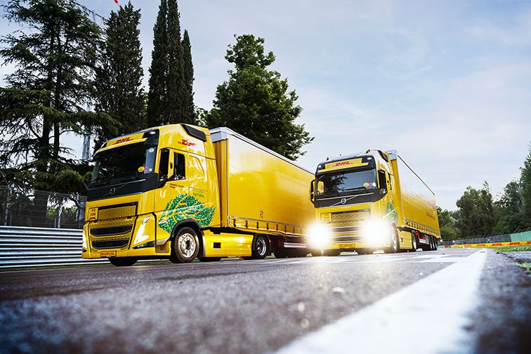 photo dhl f1 biofuel trucks   010623v1