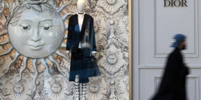 un magasin dior a paris 
