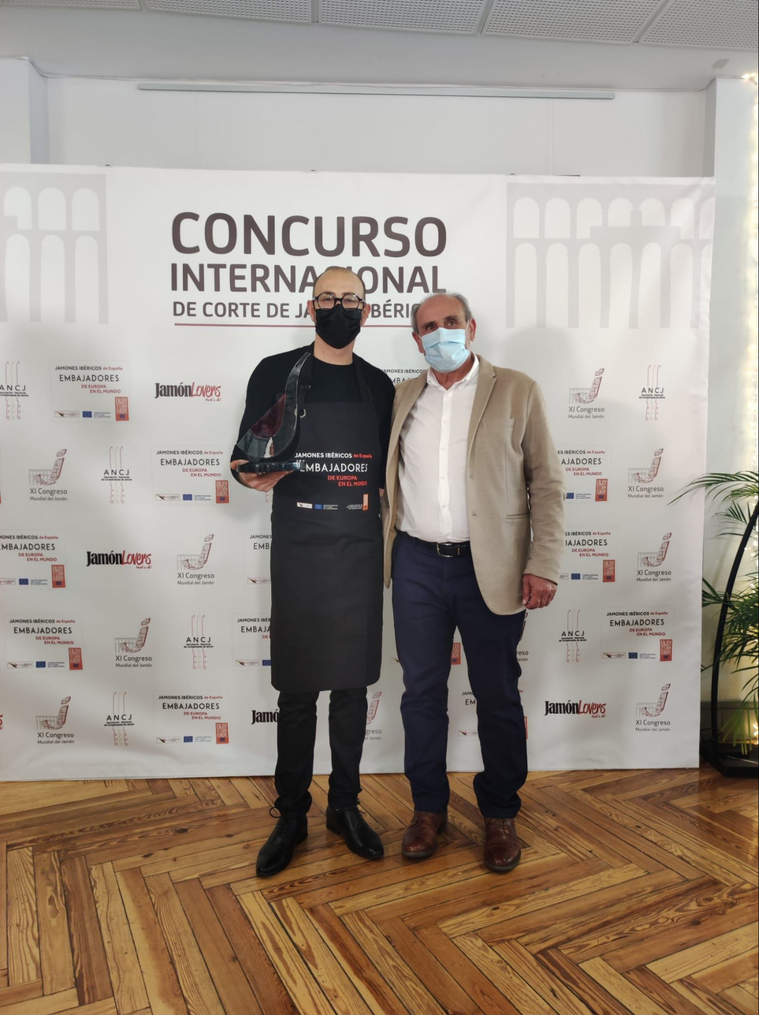 1638349487 antonio prieto presidente de la asociacion interprofesional del cerdo iberico con mirko giannella 