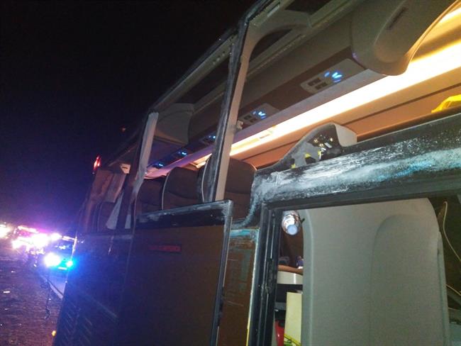 Accidente entre autobús y camión en el Km 250 de la A3 en Villagordo del Cabriel | CONSORCIO BOMBEROS ep accidenteautobuscamionkm 250la a3villagordocabriel