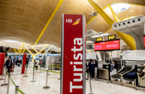 ep archivo   mostradores de facturacion de iberia a 13 de marzo de 2026 en madrid espana