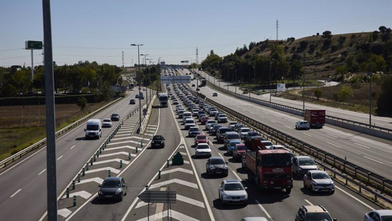 Archivo - Un atasco en el km. 23 de la autopista A-1 | Jesús Hellín - Europa Press - Archivo ep archivo un atasco en el km 23 de la autopista a 1