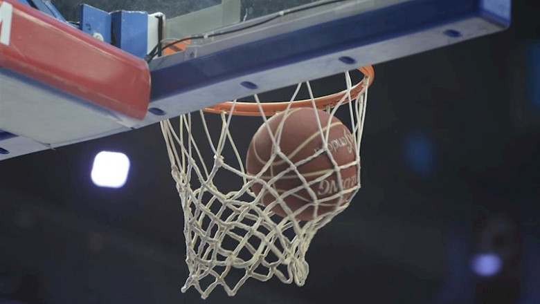 Balón de baloncesto entrando a canasta | EUROPA PRESS - Archivo ep balon de baloncesto entrando a canasta