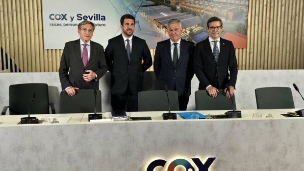 ep el consejero de industria energia y minas en funciones jorge paradela el alcalde de sevilla jose