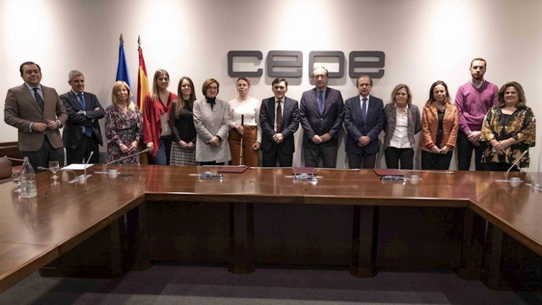 Firma del acuerdo entre Fundación ONCE, Funcdación CEOE y La Confederación de Consejos Sociales de Universidades | FUNDACIÓN ONCE ep firma del acuerdo entre fundacion once funcdacion ceoe y la confederacion de consejos sociales de