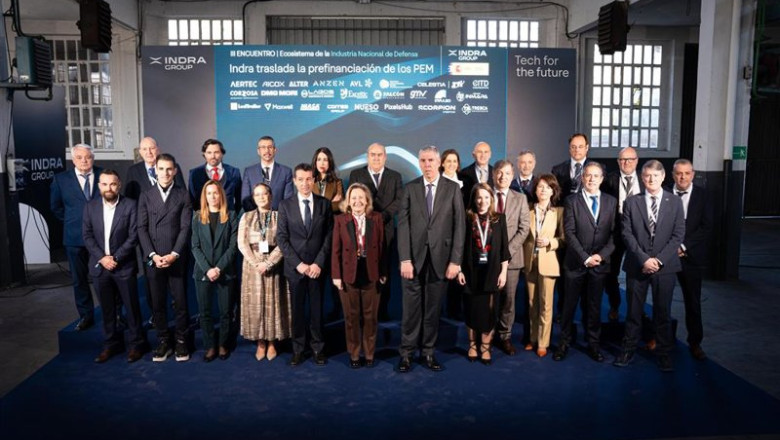 Foto de familia del tercer 'Encuentro del Ecosistema de la Industria Nacional de Defensa' que organiza Indra, en esta ocasión en la Fábrica de Armas de La Vega, en Oviedo (Asturias). | JUAN VEGA/EUROPA PRESS ep foto de familia del tercer encuentro del ecosistema de la industria nacional de defensa que