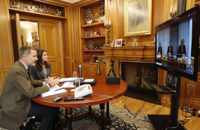 ep los reyes felipe vi y letizia se reunen por videoconferencia con responsables de la sociedad