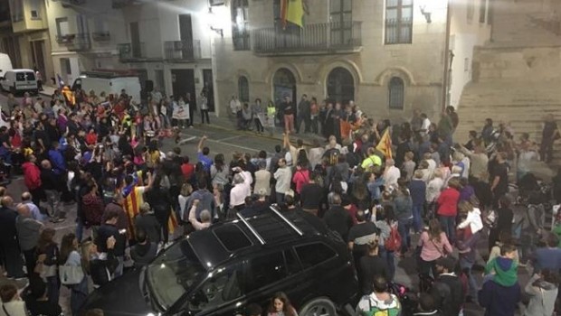ep manifestacionbellpuig lleida contradetencionesreferendum