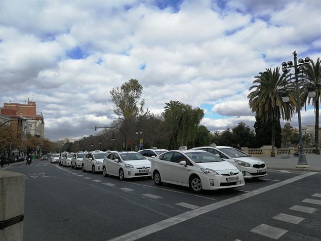 Manifestación de taxistas en el centro de València | EUROPA PRESS ep manifestaciontaxistascentrovalncia