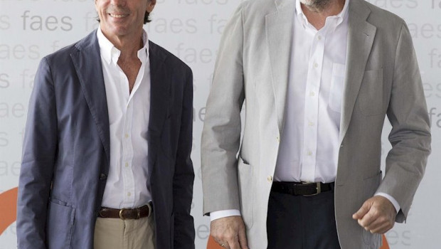 ep mariano rajoy y jose maria aznar en la cita anual con el campus faes