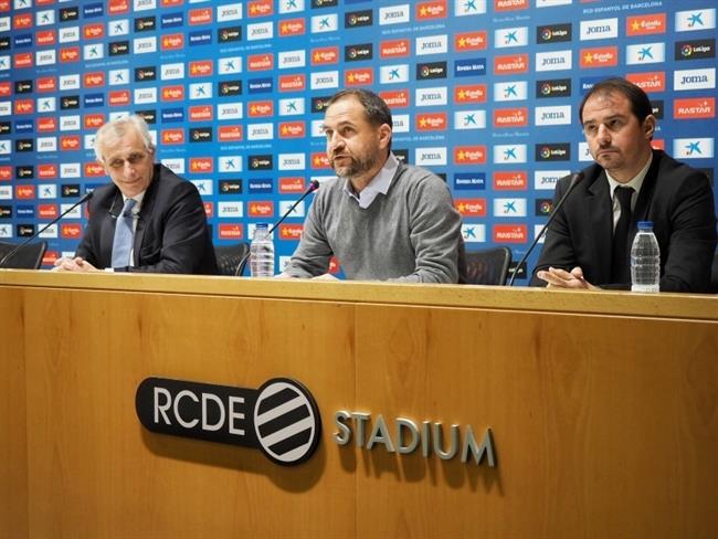 Miembros del Espanyol repasan la situación del equipo | RCD ESPANYOL ep miembrosespanyol repasansituacionequipo