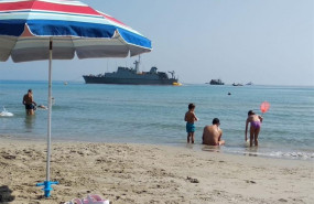 ep playa de la manga del mar menor en donde permanece encallado el cazaminas turia