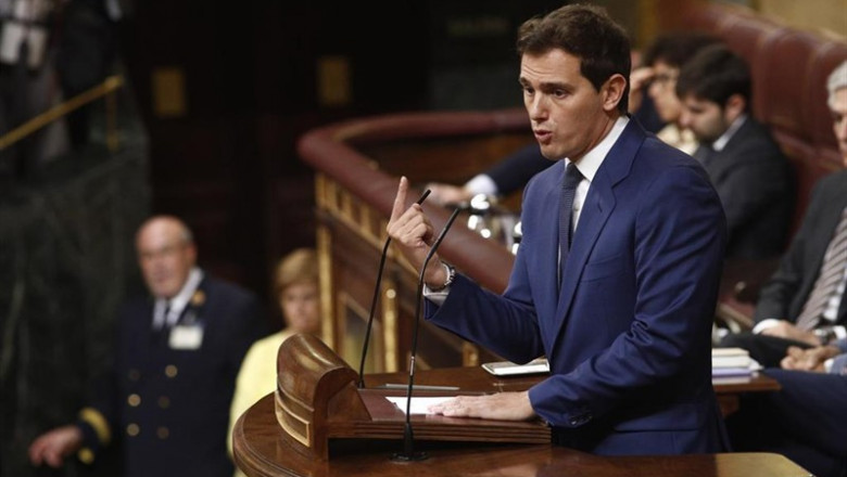 El presidente de Ciudadanos, Albert Rivera, durante su intervención en el Congreso de los Diputados, previa a la segunda votación para la investidura del candidato socialista a la Presidencia del Gobierno. | Eduardo Parra - Europa Press ep presidenteciudadanos albert rivera duranteintervencioncongresolos diputados previala segunda votacionla investiduracandidato socialistala presidenciagobierno