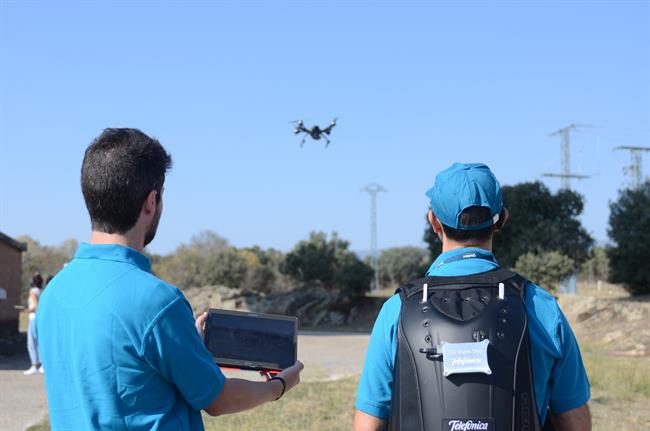 Telefónica prueba su antena 4G en una mochila | TELEFÓNICA ep telefonica pruebaantena 4guna mochila