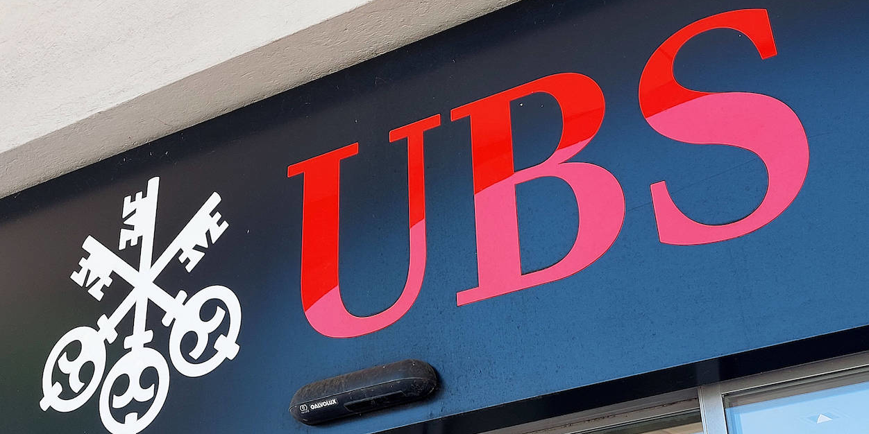 UBS cree que las subidas de las bolsas en 2025 serán moderadas ...