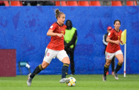ep alexia putellas dirigebalonmarta correderaun partidola seleccion espanolamundialfrancia