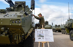 ep archivo   imagen de los primeros vehiculos 8x8 dragon entregados al ejercito de tierra en la base