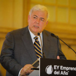 ep archivo   luis valdivia fundador y presidente de ecoener en la entrega del premio emprendedor del