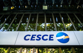 ep axesor rebaja la calificacion crediticia de cesce desde a a a- con tendencia estable