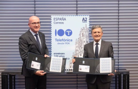 ep de izda a derecha angel vila ceo de telefonica y pedro saura presidente de correos