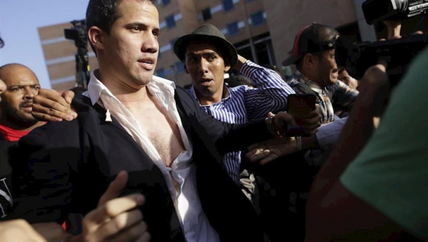 ep el autoproclamado presidente encargado de venezuela juan guaido a su regreso al pais tras una