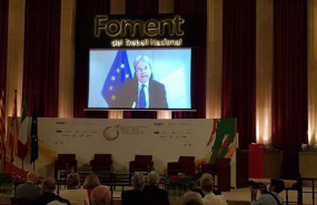 ep el comisario de asuntos economicos y monetarios de la union europea paolo gentiloni