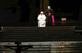 ep el papa preside el via crucis del viernes santo