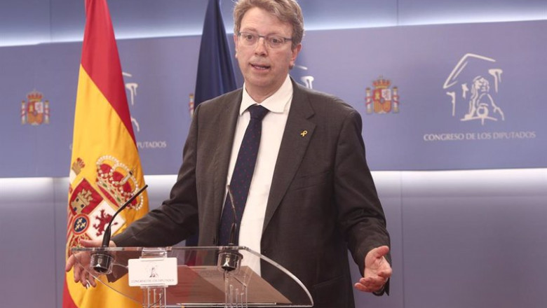 ep el portavoz del pdecat ferran bel interviene en una rueda de prensa en el congreso