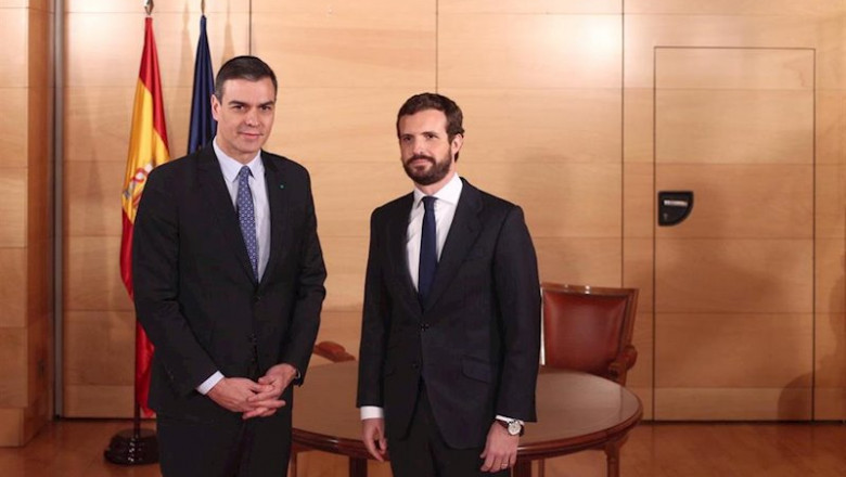 ep el presidente del gobiero en funciones pedro sanchez izq y el presidente del pp pablo casado dech