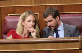 ep el presidente del pp pablo casado charla con la portavoz parlamentaria del partido cayetana