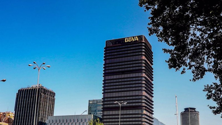 Fachada de la torre del banco de Bilbao. | Ricardo Rubio - Europa Press ep fachada de la torre del banco de bilbao a 31 de julio de 2022 en madrid espana edificio