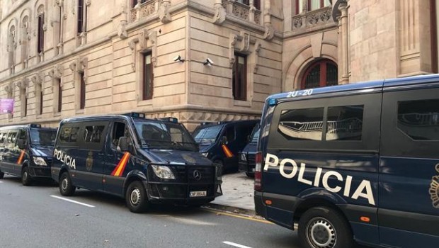 ep furgonetasla policia nacionalpalaujusticiabarcelona