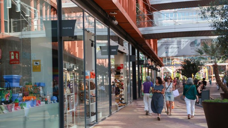 Imagen del centro comercial de Torre Sevilla. 2027. | Rocío Ruz - Europa Press ep imagen del centro comercial de torre sevilla 2027