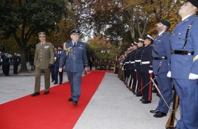 ep jemad general fernando alejandre juntosu homologo britanico