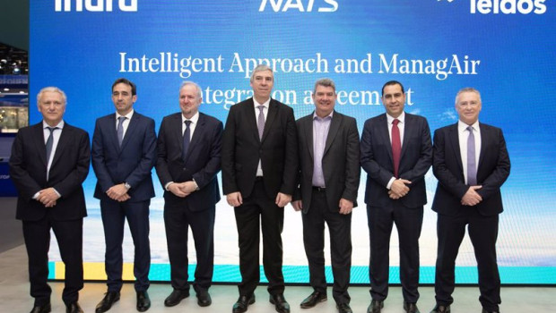 ep los directivos de indra nats y leidos en el anuncio de la solucion intelligent approach que se