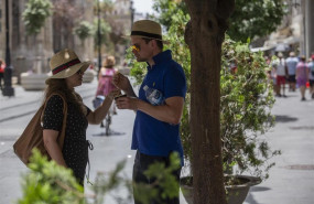 ep parejaturistas tomanhelado bajosombraun arbolla avendiala constitucionsevilla