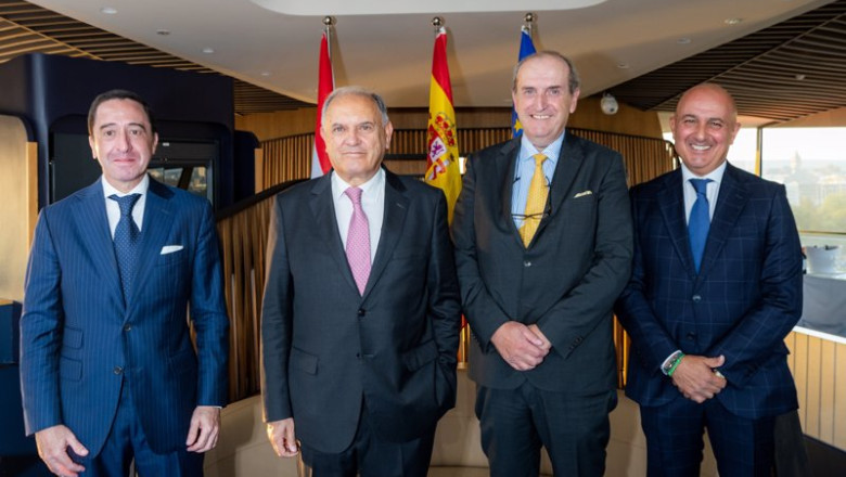 ep pie de foto de izq a dcha alberto del cid ceo de inversis luis lada presidente de inversis yves