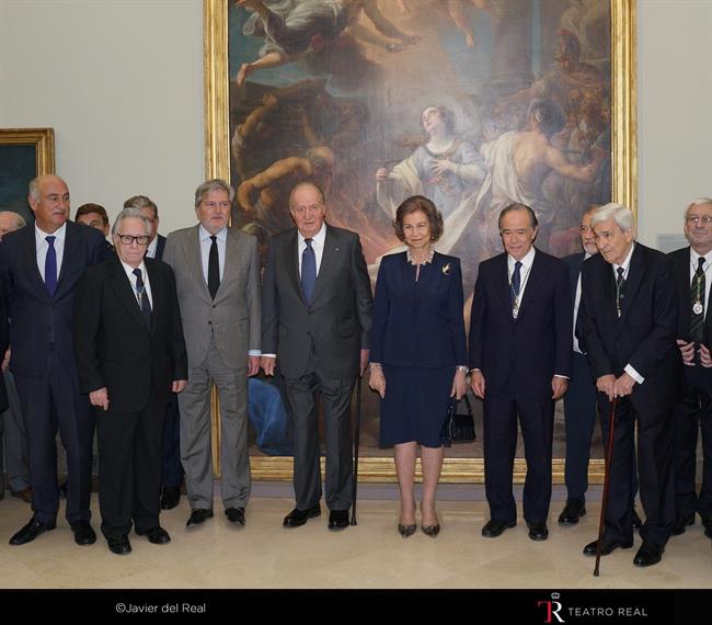 ep rey juan carlos entregamedallahonorteatro real