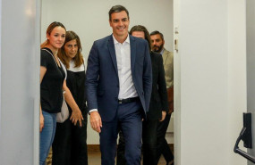 ep secretario generalpartido socialistapresidentegobiernofunciones pedro sanchez llegauna reunionrepresentantesdiversos sectores culturalesla sedela sociedadartistas interpretesejecutantesespana iae