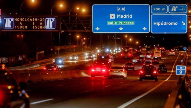 Tráfico en la carretera A-6 | Ricardo Rubio - Europa Press ep trafico en la carretera a 6