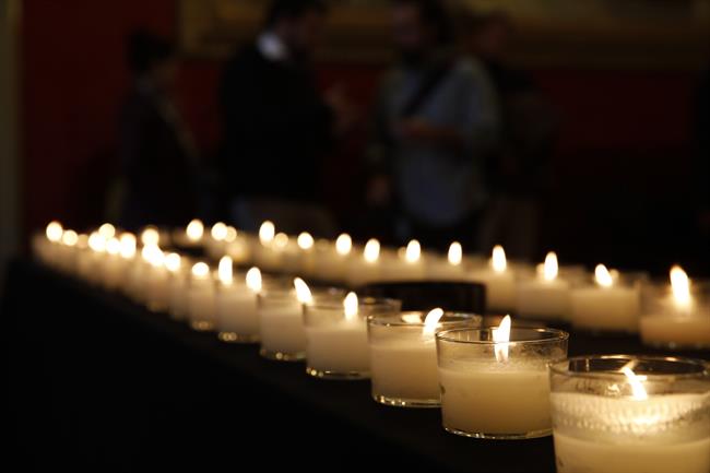 Velas por las víctimas de la violencia de género | PARLAMENT IB ep velaslas victimasla violenciagenero