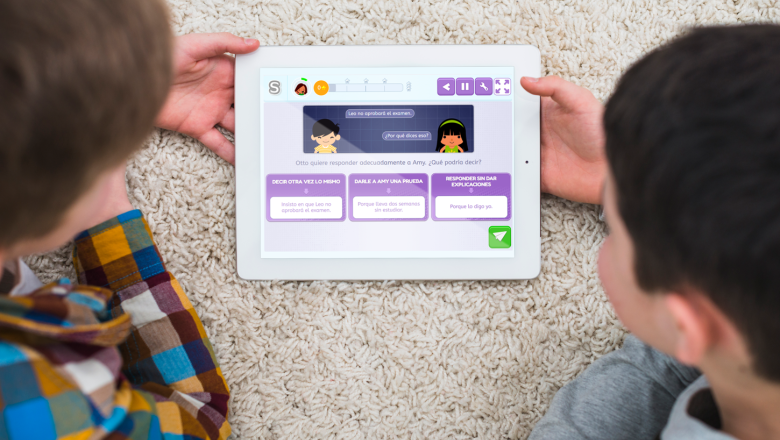 nios haciendo smartick thinking