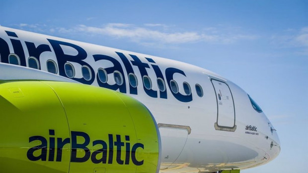 ep archivo   avion de airbaltic