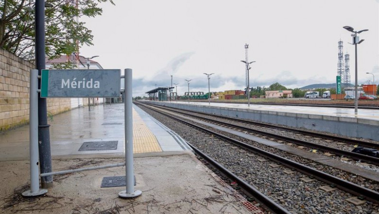 Archivo - Vías de tren en Mérida | AYUNTAMIENTO DE MERIDA - Archivo ep archivo vias de tren en merida