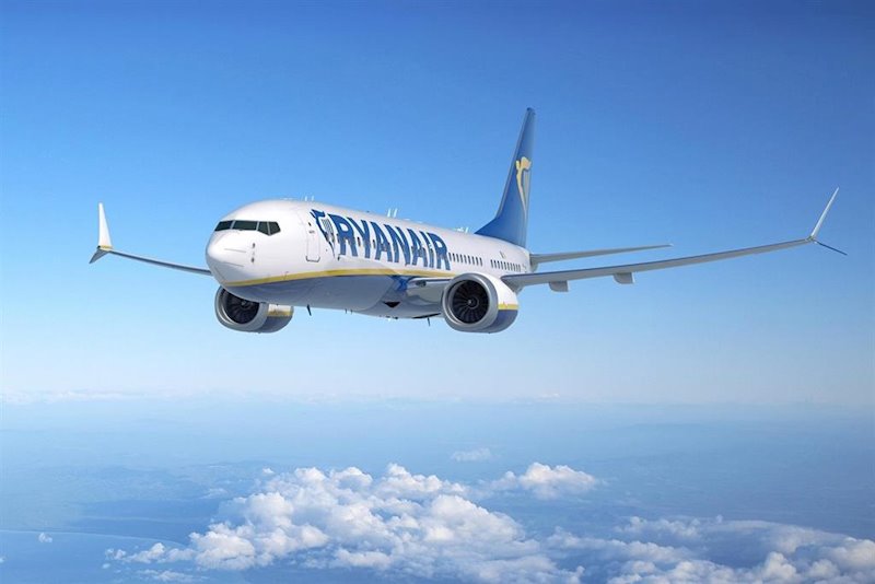 Ryanair eleva su pronóstico de ganancias y sus acciones reaccionan con fuertes subidas