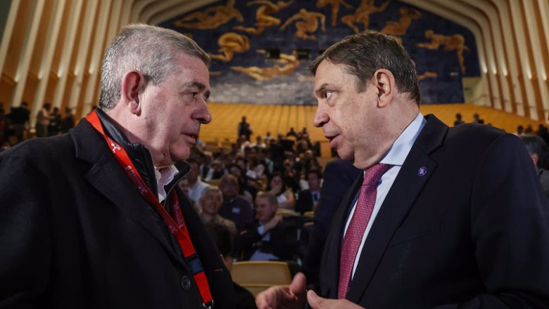 ep el ministro de agricultura pesca y alimentacion luis planas d y el presidente del grupo trevalis ep el ministro de agricultura pesca y alimentacion luis planas d y el presidente del grupo trevalis