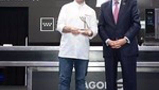 ep el ministro de agricultura pesca y alimentacion luis planas ha entregado el premio alimentos de