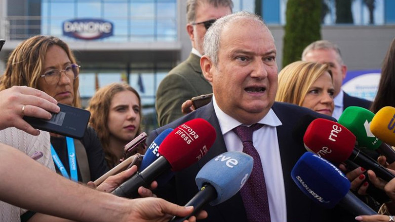ep el ministro de industria y turismo jordi hereu atiende a los medios durante la inauguracion del