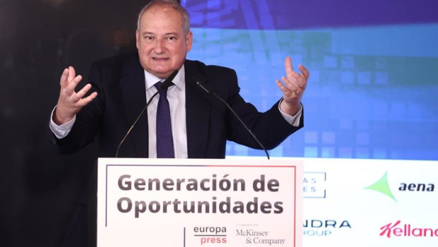 ep el ministro de industria y turismo jordi hereu participa en un encuentro del foro generacion de