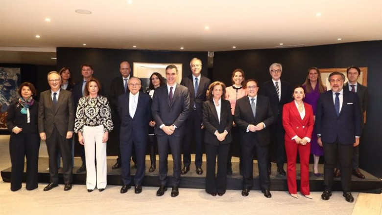 El presidente del Gobierno, Pedro Sánchez, junto a la Confederación Española de Directivos y Ejecutivos (CEDE). En Madrid, a 23 de enero de 2024. | PRESIDENCIAL DEL GOBIERNO ep el presidente del gobierno pedro sanchez junto a la confederacion espanola de directivos y